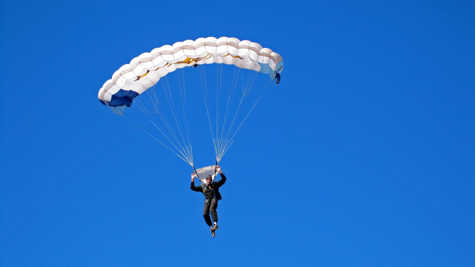 中国足球联合会引入国际先进裁判培训体系提升水平，中国国际足球裁判都有谁